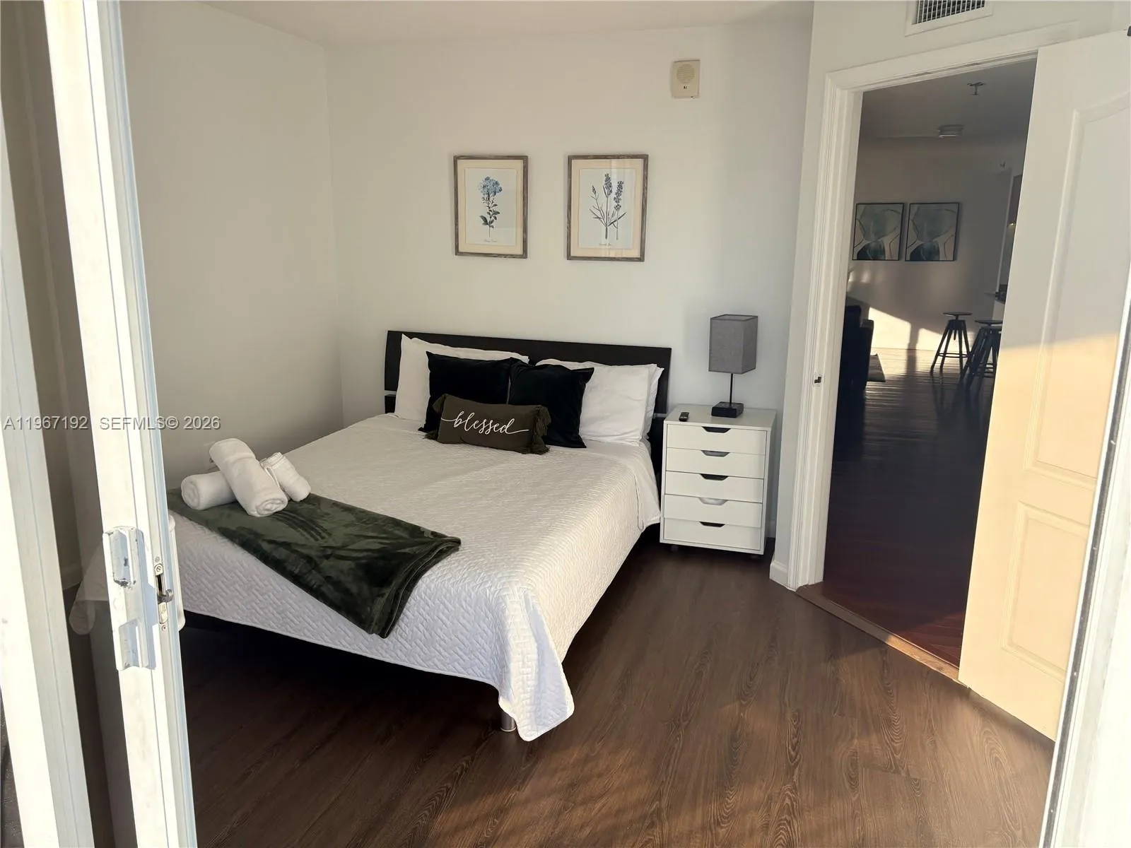 1200 Brickell Bay Dr 3923, Miami, Florida 33131, Miami, Florida 33131, 2 Bedrooms Bedrooms, ,2 BathroomsBathrooms,Residential,For Sale,1200 Brickell Bay Dr 3923, Miami, Florida 33131,A11967192