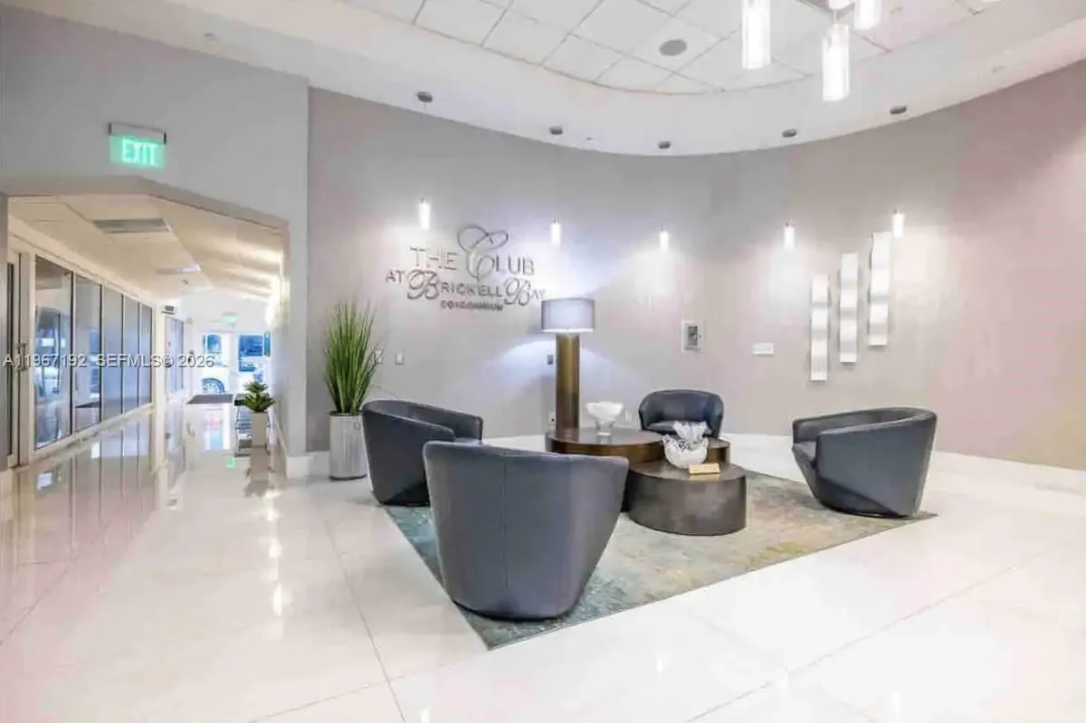 1200 Brickell Bay Dr 3923, Miami, Florida 33131, Miami, Florida 33131, 2 Bedrooms Bedrooms, ,2 BathroomsBathrooms,Residential,For Sale,1200 Brickell Bay Dr 3923, Miami, Florida 33131,A11967192