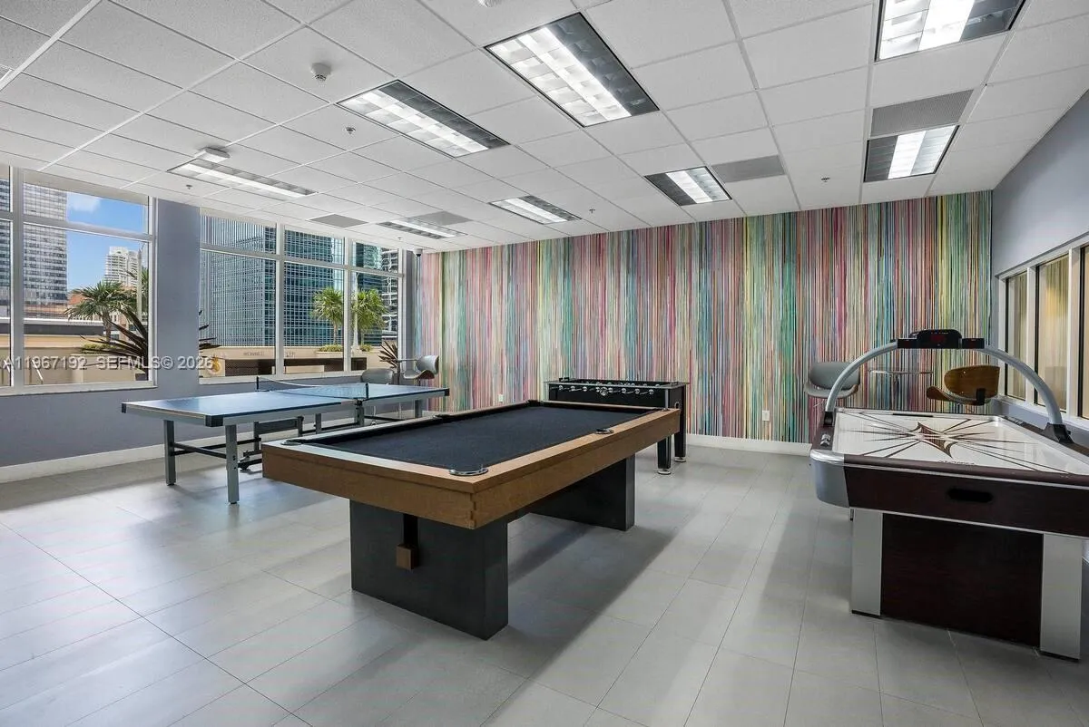 1200 Brickell Bay Dr 3923, Miami, Florida 33131, Miami, Florida 33131, 2 Bedrooms Bedrooms, ,2 BathroomsBathrooms,Residential,For Sale,1200 Brickell Bay Dr 3923, Miami, Florida 33131,A11967192