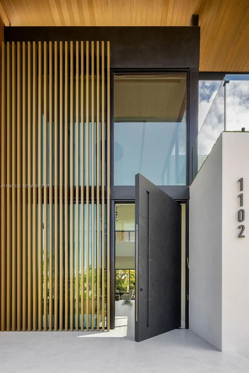 1102 Washington St, Hallandale Beach, Florida 3301, Hallandale Beach, Florida 33019, 6 Bedrooms Bedrooms, ,5 BathroomsBathrooms,Residential Lease,For Rent,1102 Washington St, Hallandale Beach, Florida 3301,A11967128