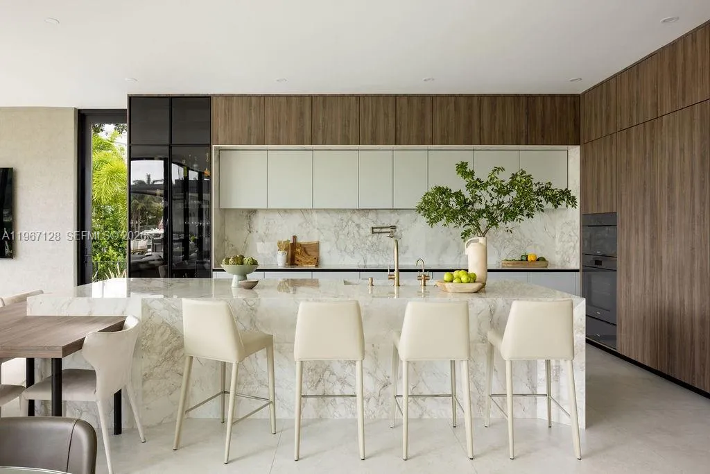 1102 Washington St, Hallandale Beach, Florida 3301, Hallandale Beach, Florida 33019, 6 Bedrooms Bedrooms, ,5 BathroomsBathrooms,Residential Lease,For Rent,1102 Washington St, Hallandale Beach, Florida 3301,A11967128