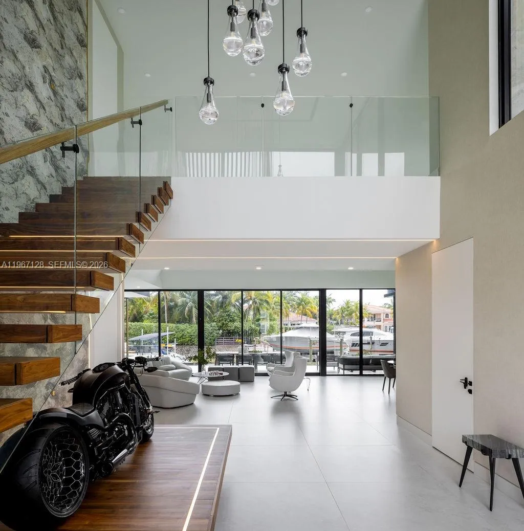 1102 Washington St, Hallandale Beach, Florida 3301, Hallandale Beach, Florida 33019, 6 Bedrooms Bedrooms, ,5 BathroomsBathrooms,Residential Lease,For Rent,1102 Washington St, Hallandale Beach, Florida 3301,A11967128