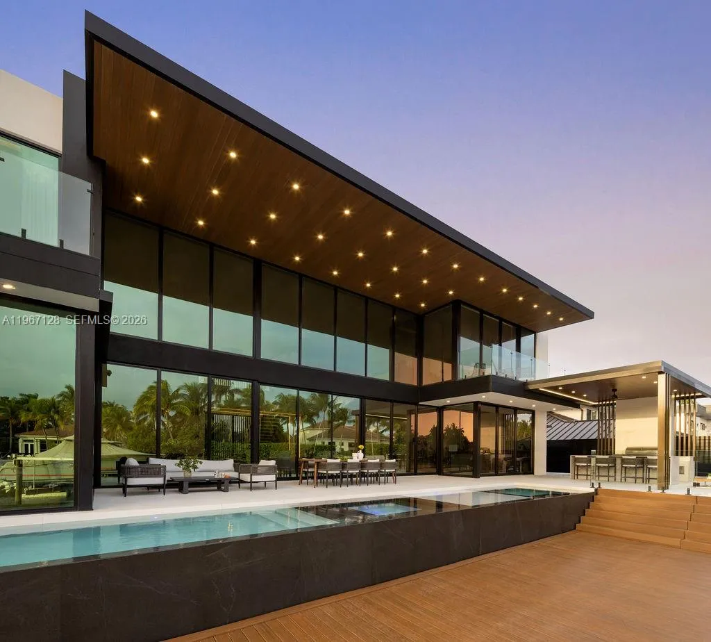 1102 Washington St, Hallandale Beach, Florida 3301, Hallandale Beach, Florida 33019, 6 Bedrooms Bedrooms, ,5 BathroomsBathrooms,Residential Lease,For Rent,1102 Washington St, Hallandale Beach, Florida 3301,A11967128