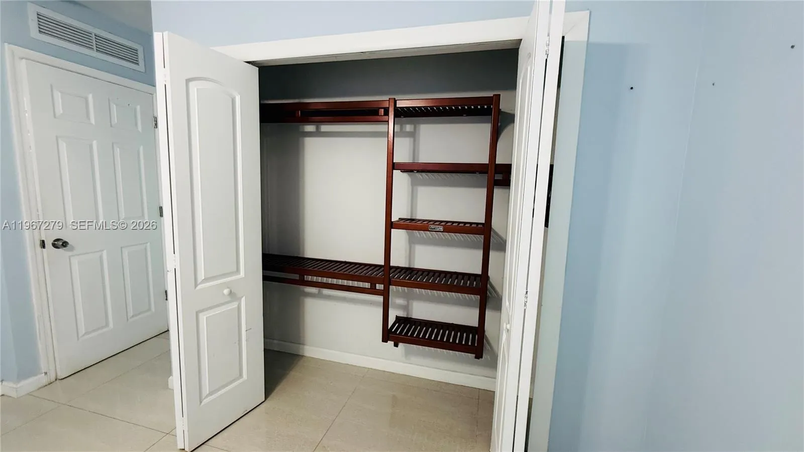 2318 Washington St, Hollywood, Florida 33020, Hollywood, Florida 33020, 4 Bedrooms Bedrooms, ,2 BathroomsBathrooms,Residential Lease,For Rent,2318 Washington St, Hollywood, Florida 33020,A11967279