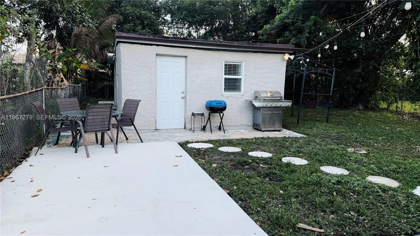 2318 Washington St, Hollywood, Florida 33020, Hollywood, Florida 33020, 4 Bedrooms Bedrooms, ,2 BathroomsBathrooms,Residential Lease,For Rent,2318 Washington St, Hollywood, Florida 33020,A11967279