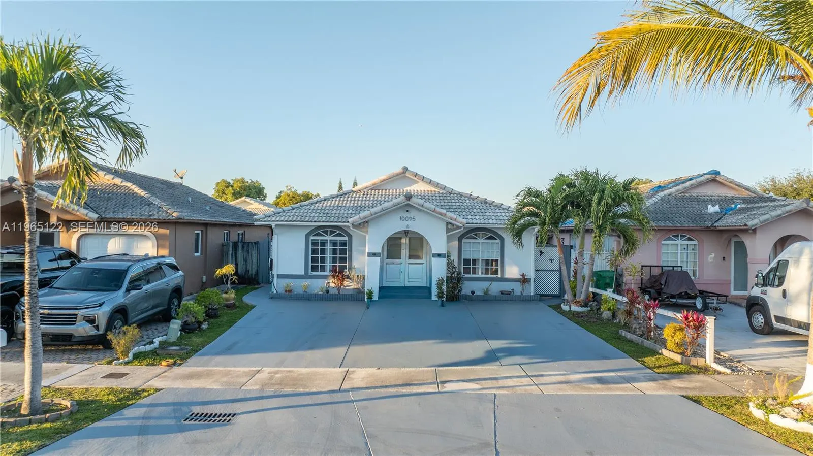 10095 Nw 127th St, Hialeah Gardens, Florida 33018, Hialeah Gardens, Florida 33018, 3 Bedrooms Bedrooms, ,2 BathroomsBathrooms,Residential,For Sale,10095 Nw 127th St, Hialeah Gardens, Florida 33018,A11965122