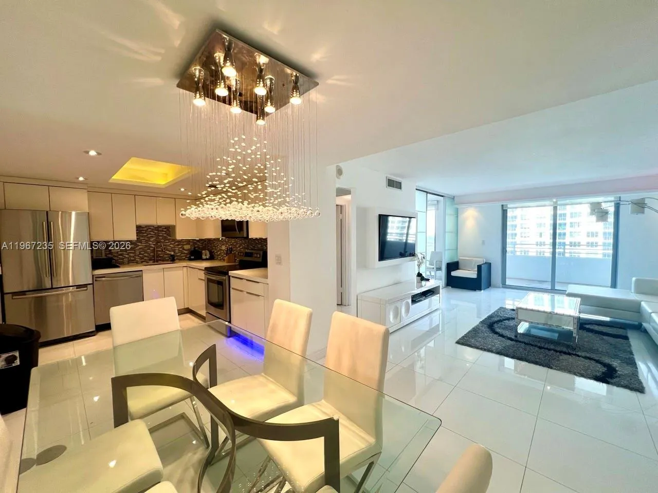 5555 Collins Ave 9y, Miami Beach, Florida 33140, Miami Beach, Florida 33140, 2 Bedrooms Bedrooms, ,2 BathroomsBathrooms,Residential Lease,For Rent,5555 Collins Ave 9y, Miami Beach, Florida 33140,A11967235