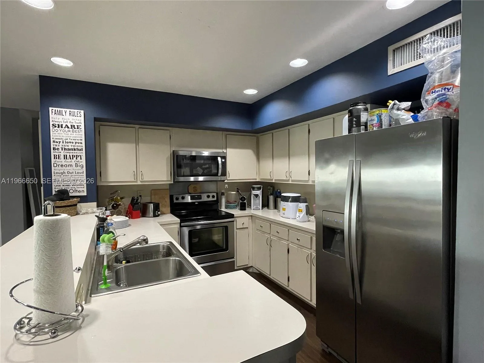 16503 Bridge End Rd 16503, Miami Lakes, Florida 33, Miami Lakes, Florida 33014, 2 Bedrooms Bedrooms, ,2 BathroomsBathrooms,Residential Lease,For Rent,16503 Bridge End Rd 16503, Miami Lakes, Florida 33,A11966650