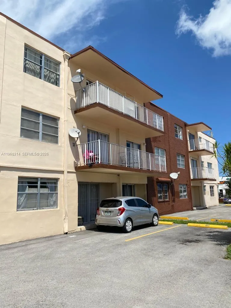 12500 Ne 5th Ave 101, North Miami, Florida 33161, North Miami, Florida 33161, 1 Bedroom Bedrooms, ,1 BathroomBathrooms,Residential,For Sale,12500 Ne 5th Ave 101, North Miami, Florida 33161,A11960314