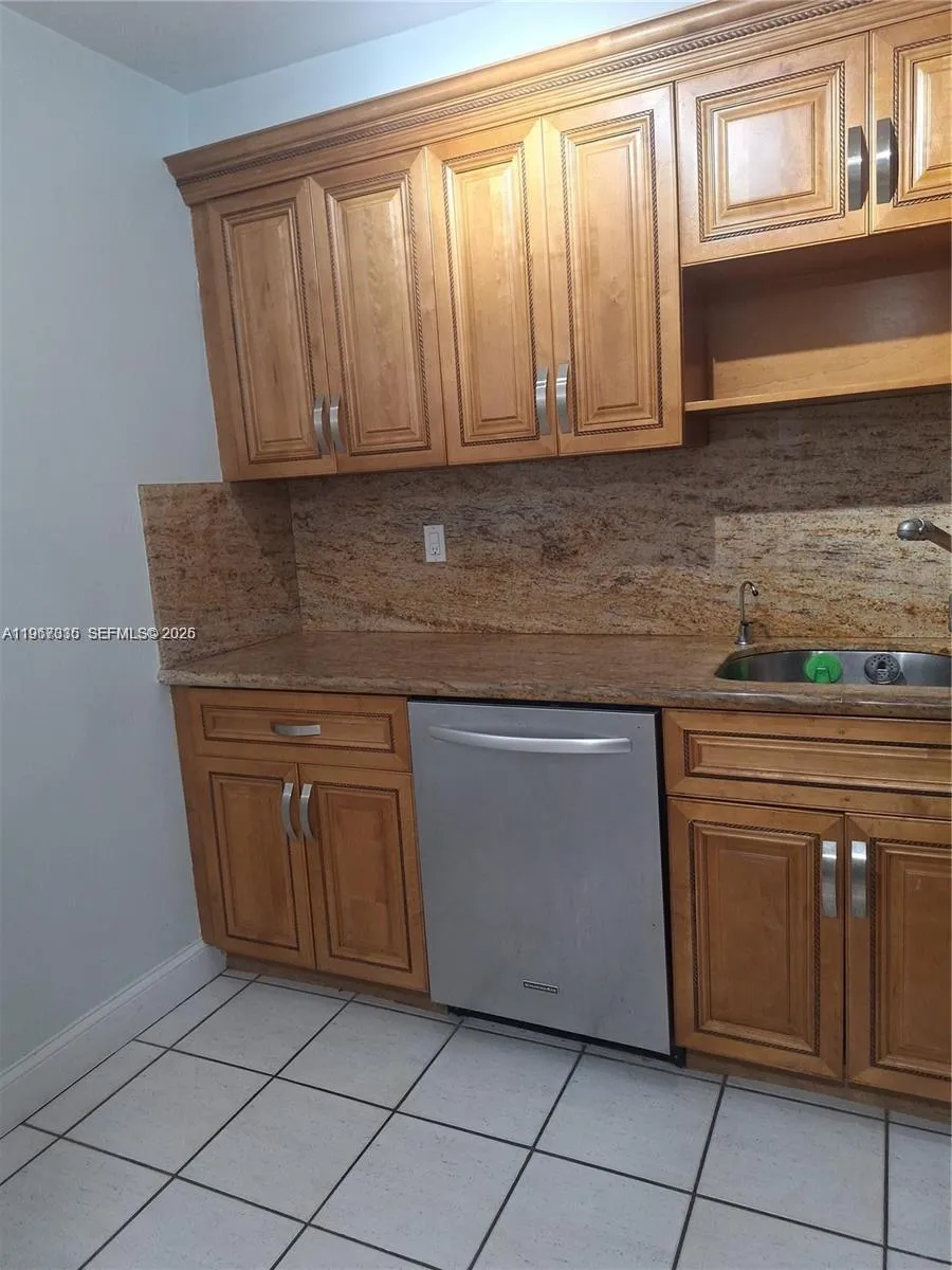201 180th Dr 205, Sunny Isles Beach, Florida 33160, Sunny Isles Beach, Florida 33160, 1 Bedroom Bedrooms, ,1 BathroomBathrooms,Residential Lease,For Rent,201 180th Dr 205, Sunny Isles Beach, Florida 33160,A11967335