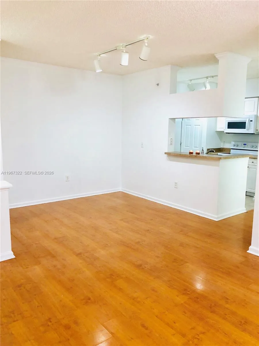 17125 N Bay Rd 3603, Sunny Isles Beach, Florida 33, Sunny Isles Beach, Florida 33160, 1 Bedroom Bedrooms, ,1 BathroomBathrooms,Residential Lease,For Rent,17125 N Bay Rd 3603, Sunny Isles Beach, Florida 33,A11967322