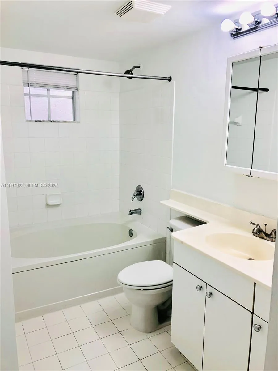 17125 N Bay Rd 3603, Sunny Isles Beach, Florida 33, Sunny Isles Beach, Florida 33160, 1 Bedroom Bedrooms, ,1 BathroomBathrooms,Residential Lease,For Rent,17125 N Bay Rd 3603, Sunny Isles Beach, Florida 33,A11967322