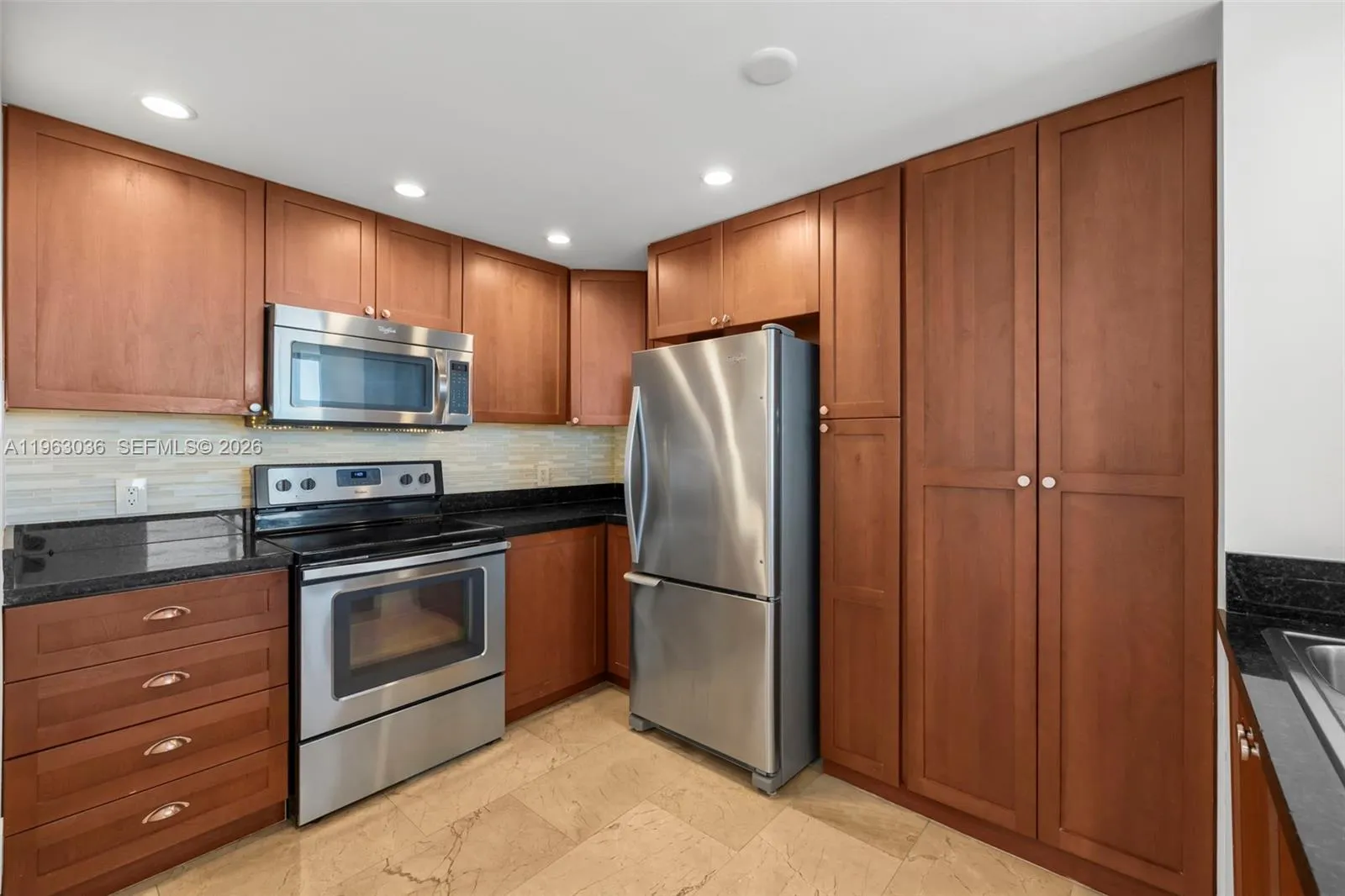 1401 Sw 22nd St 1401, Miami, Florida 33145, Miami, Florida 33145, 2 Bedrooms Bedrooms, ,2 BathroomsBathrooms,Residential,For Sale,1401 Sw 22nd St 1401, Miami, Florida 33145,A11963036