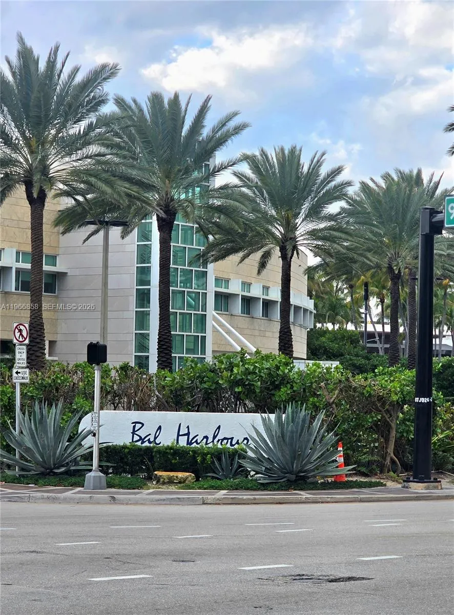 10175 Collins Ave 208, Bal Harbour, Florida 33154, Bal Harbour, Florida 33154, 2 Bedrooms Bedrooms, ,2 BathroomsBathrooms,Residential Lease,For Rent,10175 Collins Ave 208, Bal Harbour, Florida 33154,A11966858