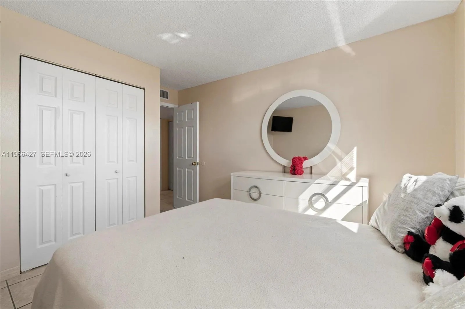 606 W 81st St 302, Hialeah, Florida 33014, Hialeah, Florida 33014, 2 Bedrooms Bedrooms, ,1 BathroomBathrooms,Residential,For Sale,606 W 81st St 302, Hialeah, Florida 33014,A11966427