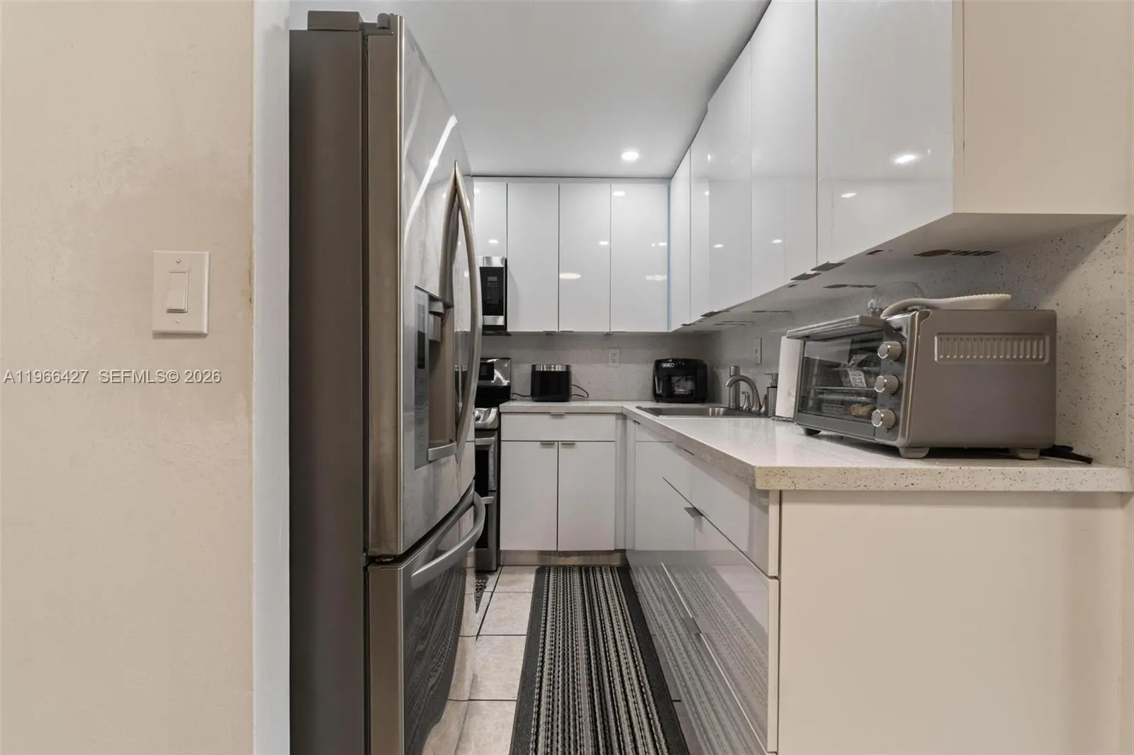 606 W 81st St 302, Hialeah, Florida 33014, Hialeah, Florida 33014, 2 Bedrooms Bedrooms, ,1 BathroomBathrooms,Residential,For Sale,606 W 81st St 302, Hialeah, Florida 33014,A11966427