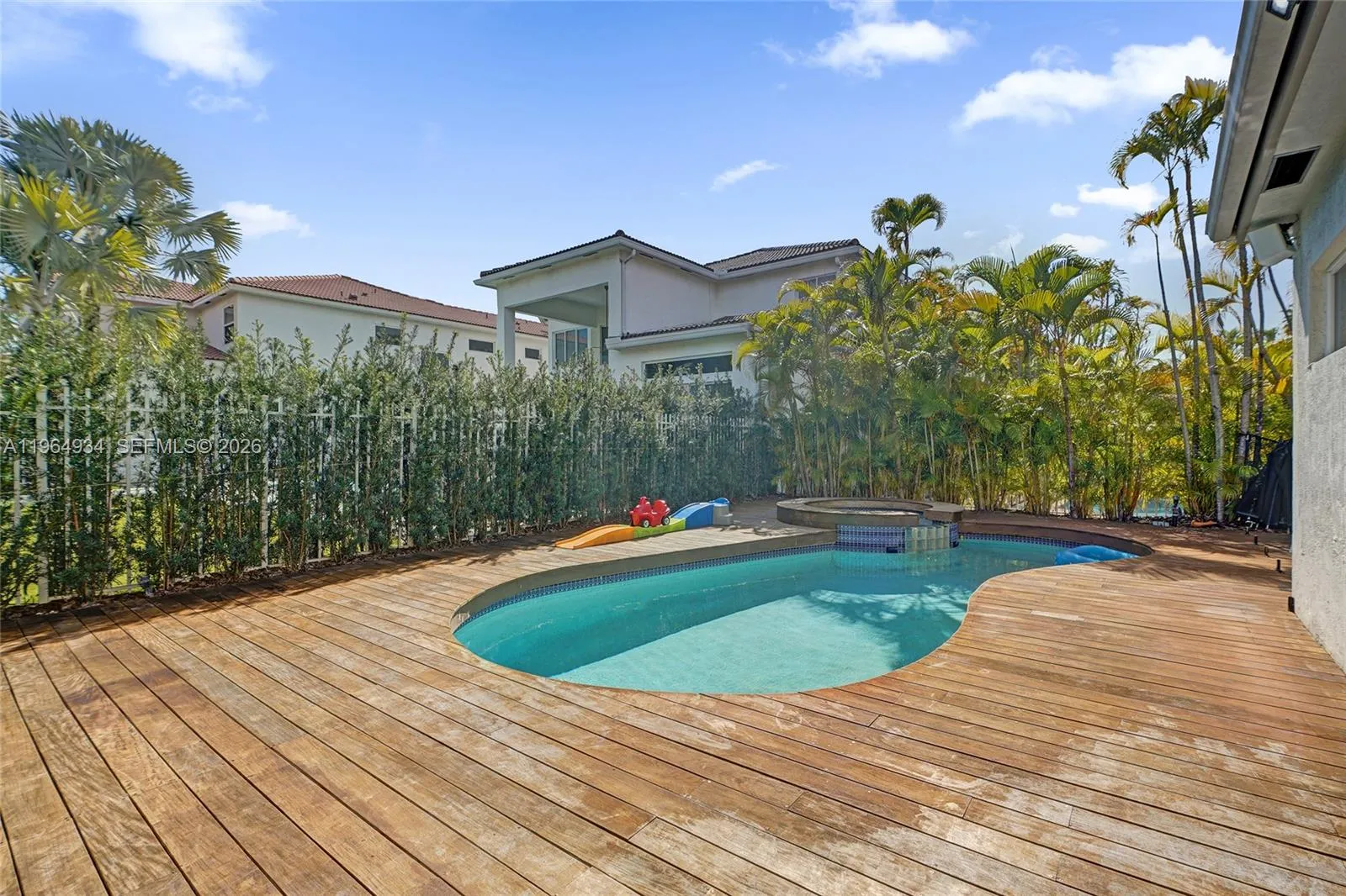 1662 Ne 196th St, Miami, Florida 33179, Miami, Florida 33179, 4 Bedrooms Bedrooms, ,4 BathroomsBathrooms,Residential,For Sale,1662 Ne 196th St, Miami, Florida 33179,A11964934