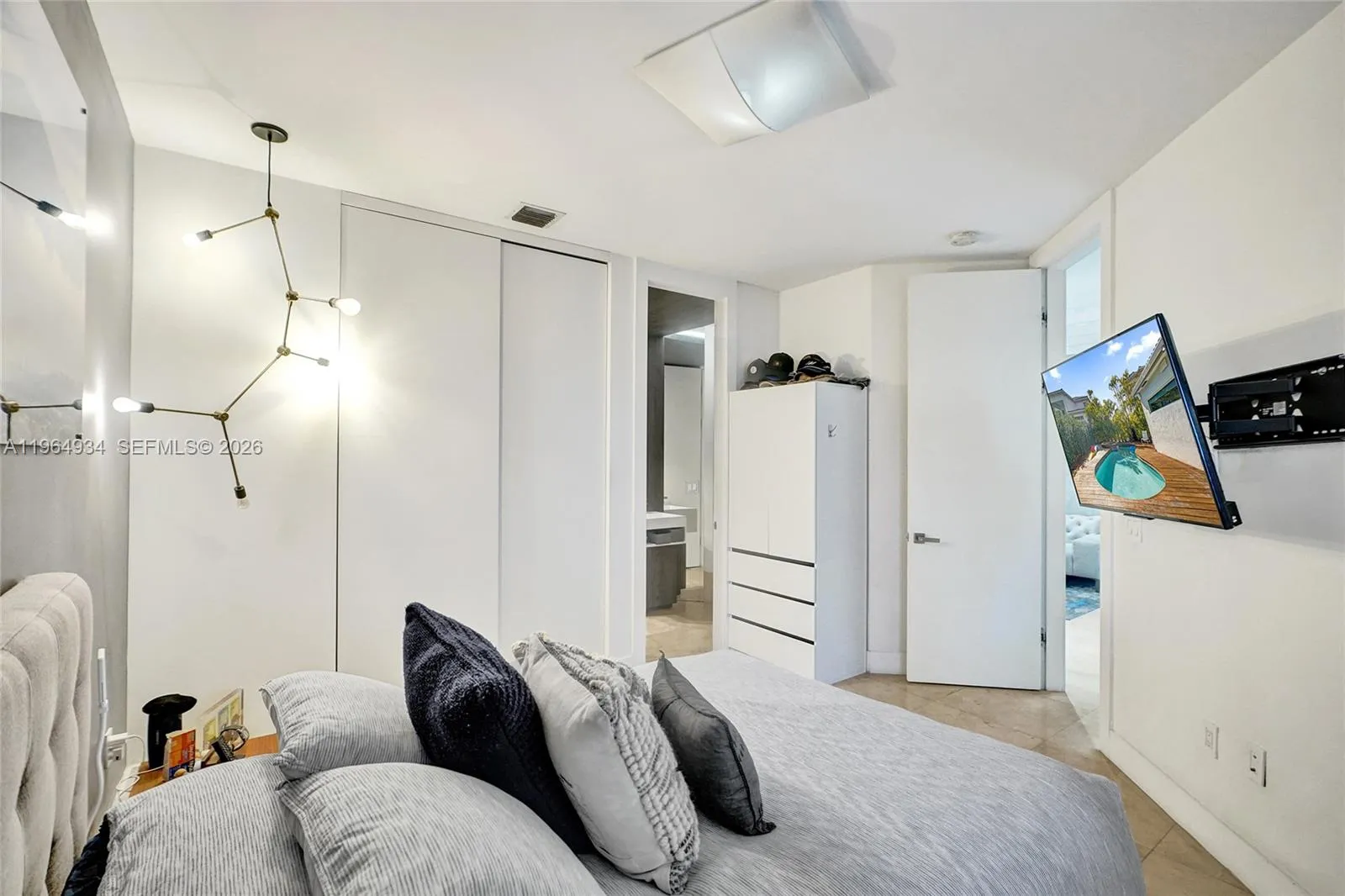 1662 Ne 196th St, Miami, Florida 33179, Miami, Florida 33179, 4 Bedrooms Bedrooms, ,4 BathroomsBathrooms,Residential,For Sale,1662 Ne 196th St, Miami, Florida 33179,A11964934