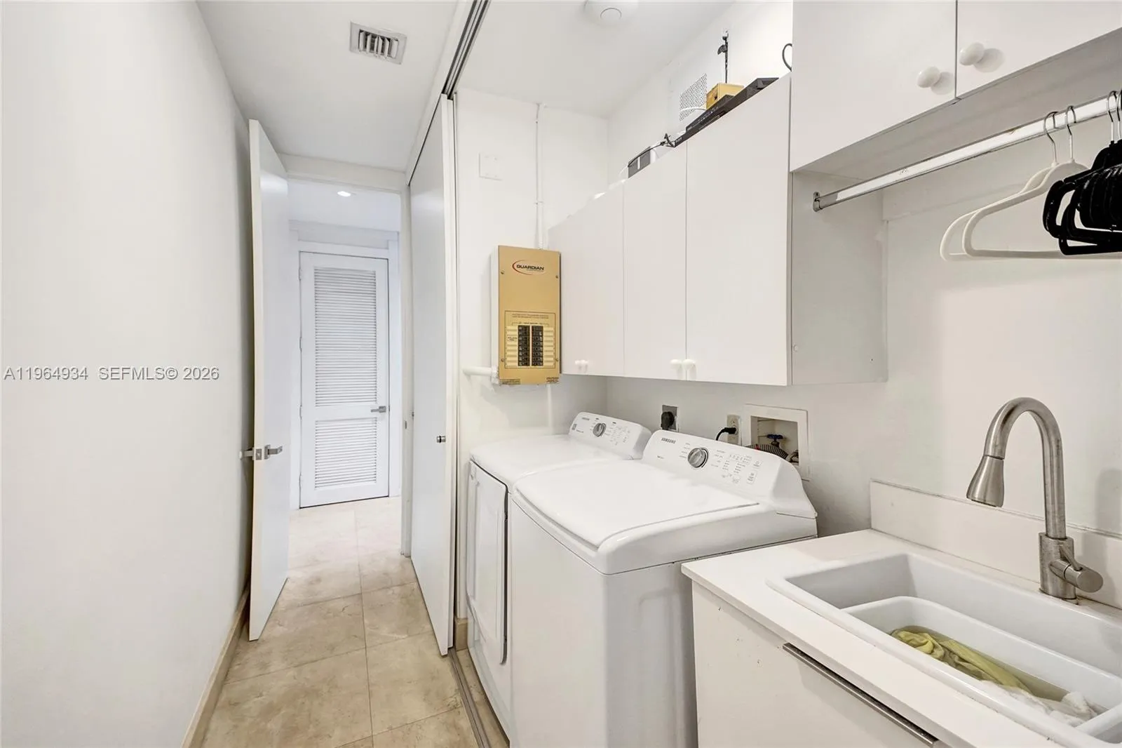 1662 Ne 196th St, Miami, Florida 33179, Miami, Florida 33179, 4 Bedrooms Bedrooms, ,4 BathroomsBathrooms,Residential,For Sale,1662 Ne 196th St, Miami, Florida 33179,A11964934