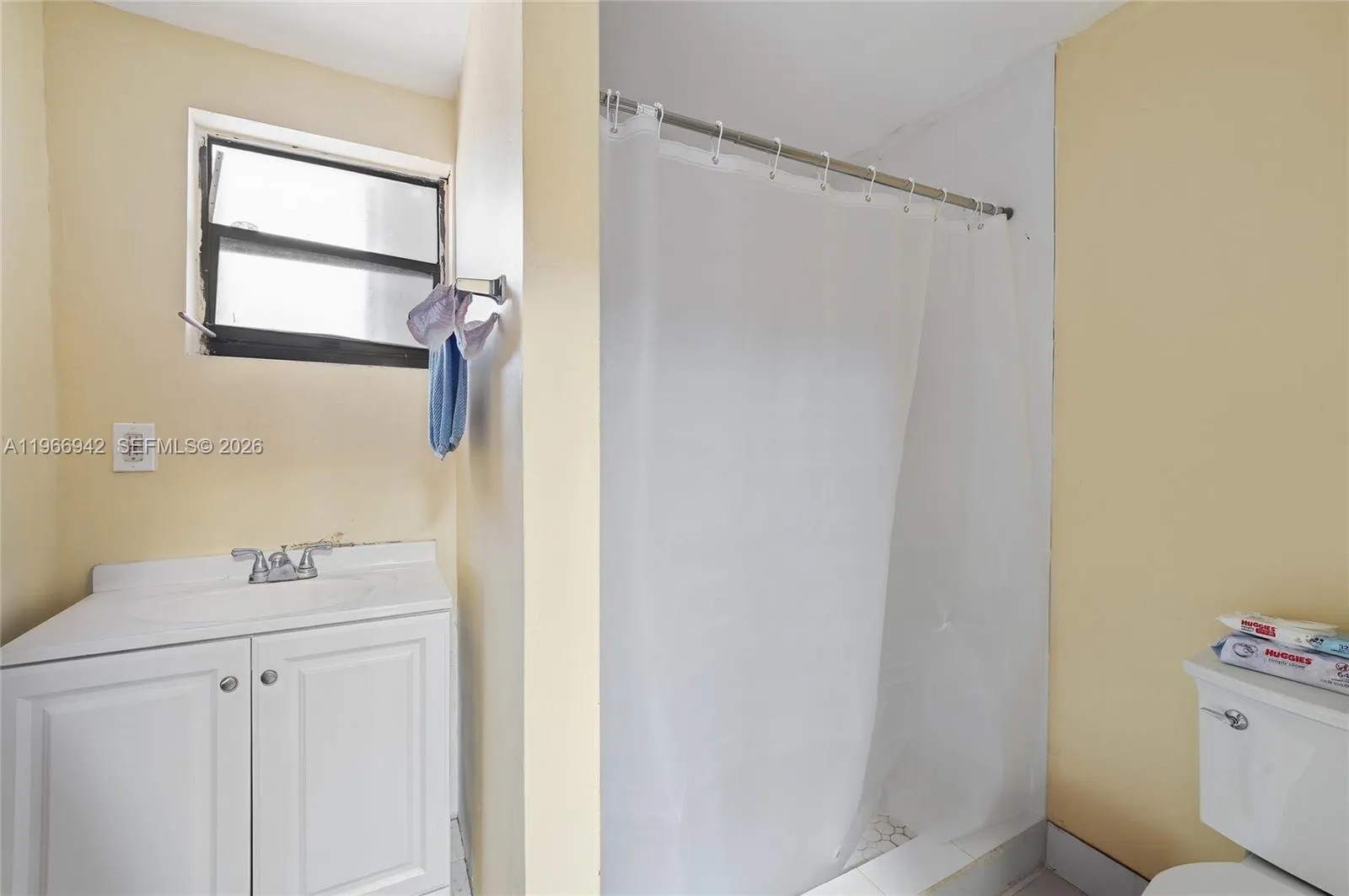 4791 W 3rd Ave, Hialeah, Florida 33012, Hialeah, Florida 33012, 3 Bedrooms Bedrooms, ,2 BathroomsBathrooms,Residential,For Sale,4791 W 3rd Ave, Hialeah, Florida 33012,A11966942