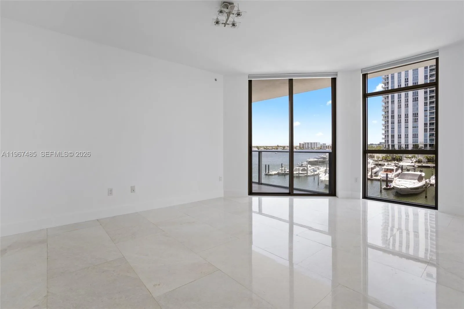 17301 Biscayne Blvd 305, North Miami Beach, Florid, North Miami Beach, Florida 33160, 2 Bedrooms Bedrooms, ,2 BathroomsBathrooms,Residential,For Sale,17301 Biscayne Blvd 305, North Miami Beach, Florid,A11967485