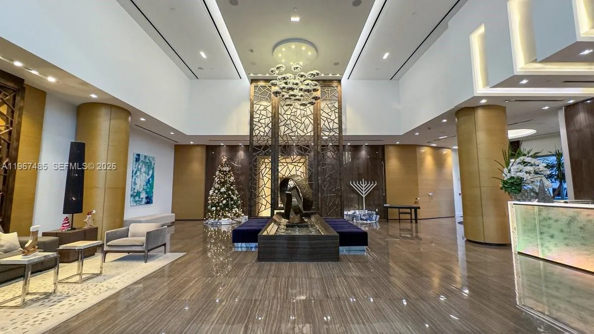 17301 Biscayne Blvd 305, North Miami Beach, Florid, North Miami Beach, Florida 33160, 2 Bedrooms Bedrooms, ,2 BathroomsBathrooms,Residential,For Sale,17301 Biscayne Blvd 305, North Miami Beach, Florid,A11967485