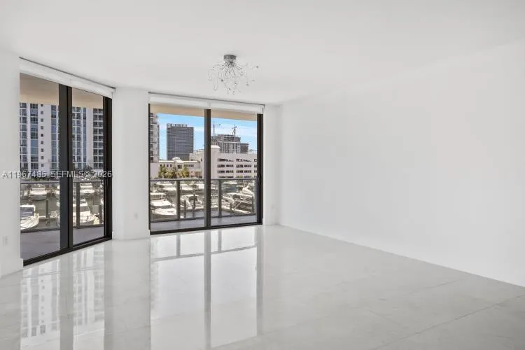 17301 Biscayne Blvd 305, North Miami Beach, Florid, North Miami Beach, Florida 33160, 2 Bedrooms Bedrooms, ,2 BathroomsBathrooms,Residential,For Sale,17301 Biscayne Blvd 305, North Miami Beach, Florid,A11967485