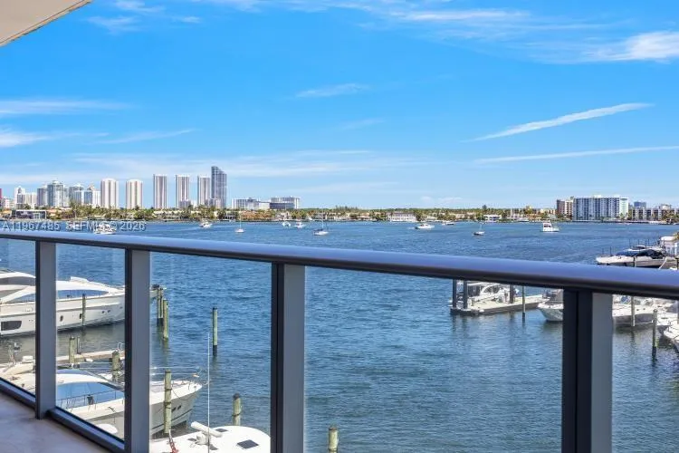 17301 Biscayne Blvd 305, North Miami Beach, Florid, North Miami Beach, Florida 33160, 2 Bedrooms Bedrooms, ,2 BathroomsBathrooms,Residential,For Sale,17301 Biscayne Blvd 305, North Miami Beach, Florid,A11967485