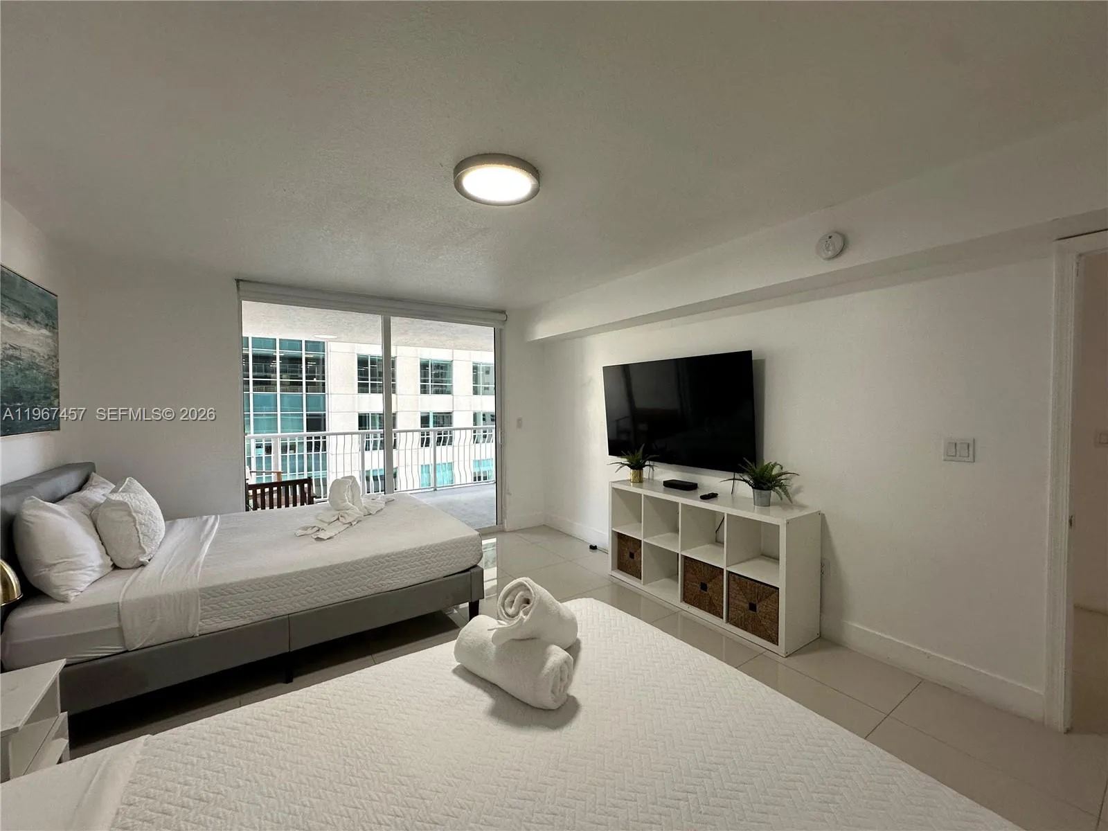 1200 Brickell Bay Dr 1712, Miami, Florida 33131, Miami, Florida 33131, 2 Bedrooms Bedrooms, ,1 BathroomBathrooms,Residential Lease,For Rent,1200 Brickell Bay Dr 1712, Miami, Florida 33131,A11967457