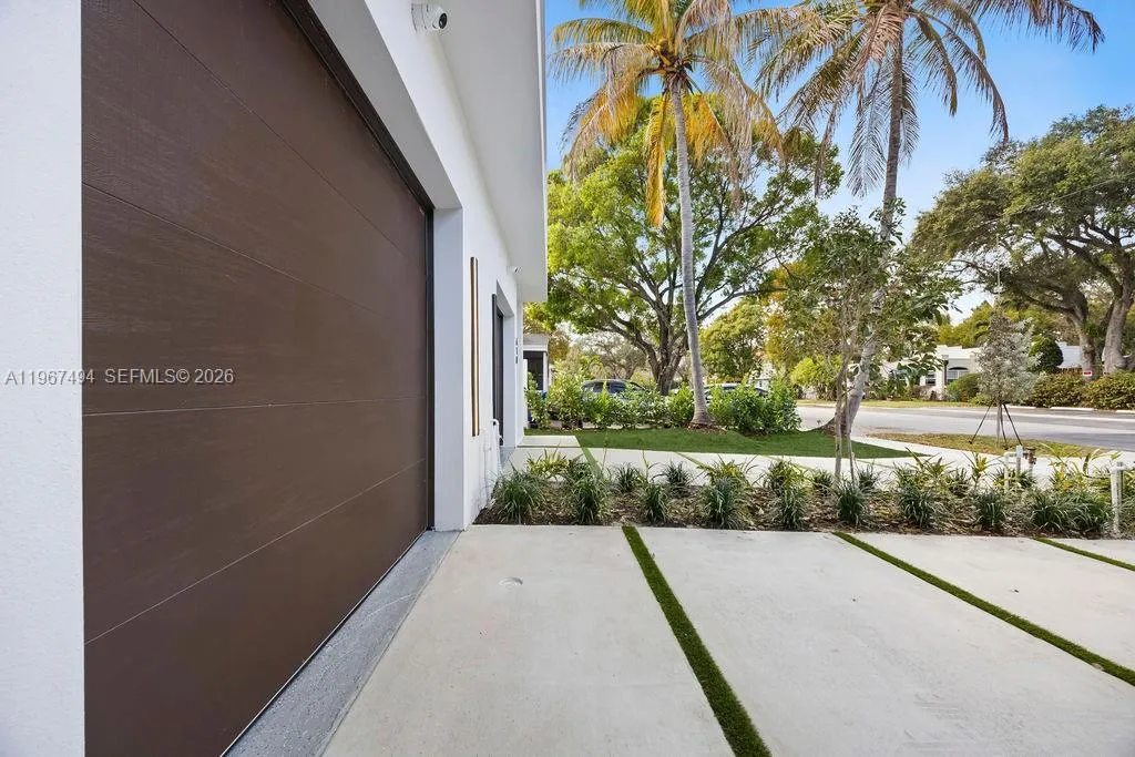 608 Sw 16th Ct, Fort Lauderdale, Florida 33315, Fort Lauderdale, Florida 33315, 4 Bedrooms Bedrooms, ,3 BathroomsBathrooms,Residential,For Sale,608 Sw 16th Ct, Fort Lauderdale, Florida 33315,A11967494