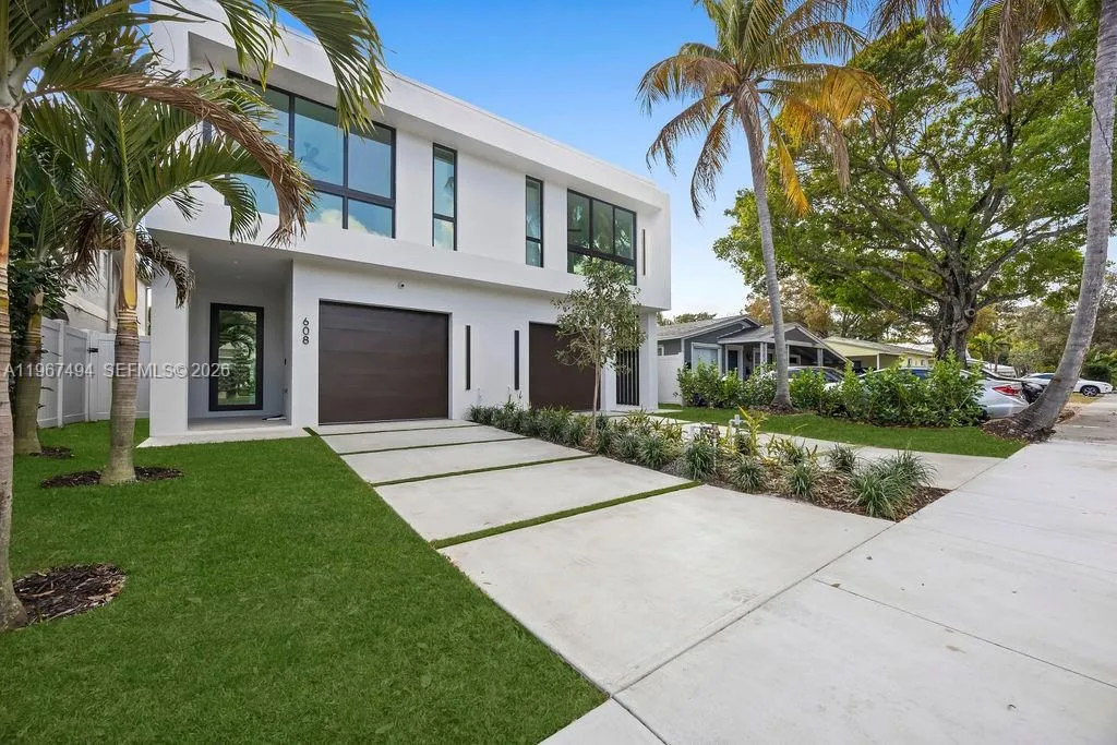 608 Sw 16th Ct, Fort Lauderdale, Florida 33315, Fort Lauderdale, Florida 33315, 4 Bedrooms Bedrooms, ,3 BathroomsBathrooms,Residential,For Sale,608 Sw 16th Ct, Fort Lauderdale, Florida 33315,A11967494