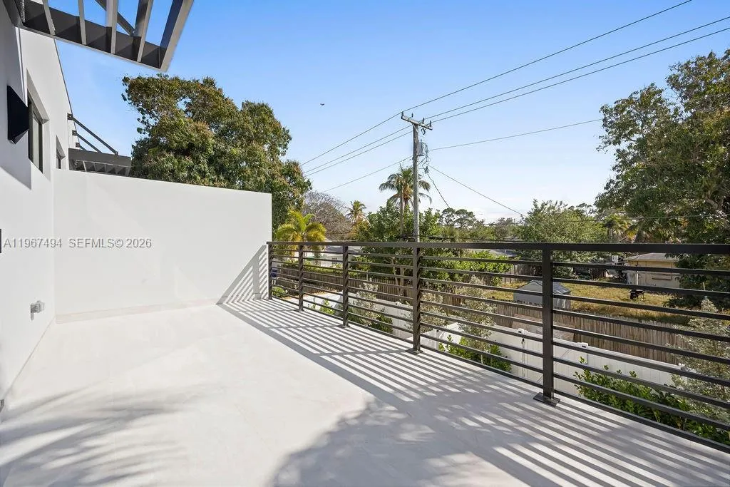 608 Sw 16th Ct, Fort Lauderdale, Florida 33315, Fort Lauderdale, Florida 33315, 4 Bedrooms Bedrooms, ,3 BathroomsBathrooms,Residential,For Sale,608 Sw 16th Ct, Fort Lauderdale, Florida 33315,A11967494