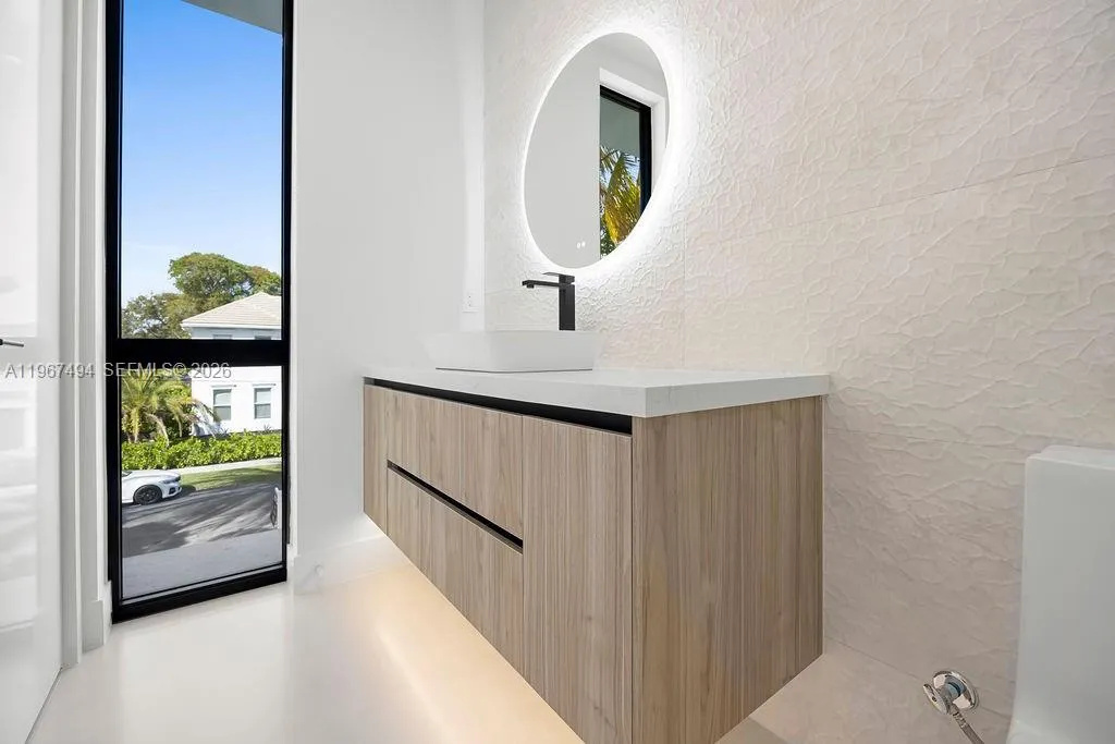 608 Sw 16th Ct, Fort Lauderdale, Florida 33315, Fort Lauderdale, Florida 33315, 4 Bedrooms Bedrooms, ,3 BathroomsBathrooms,Residential,For Sale,608 Sw 16th Ct, Fort Lauderdale, Florida 33315,A11967494