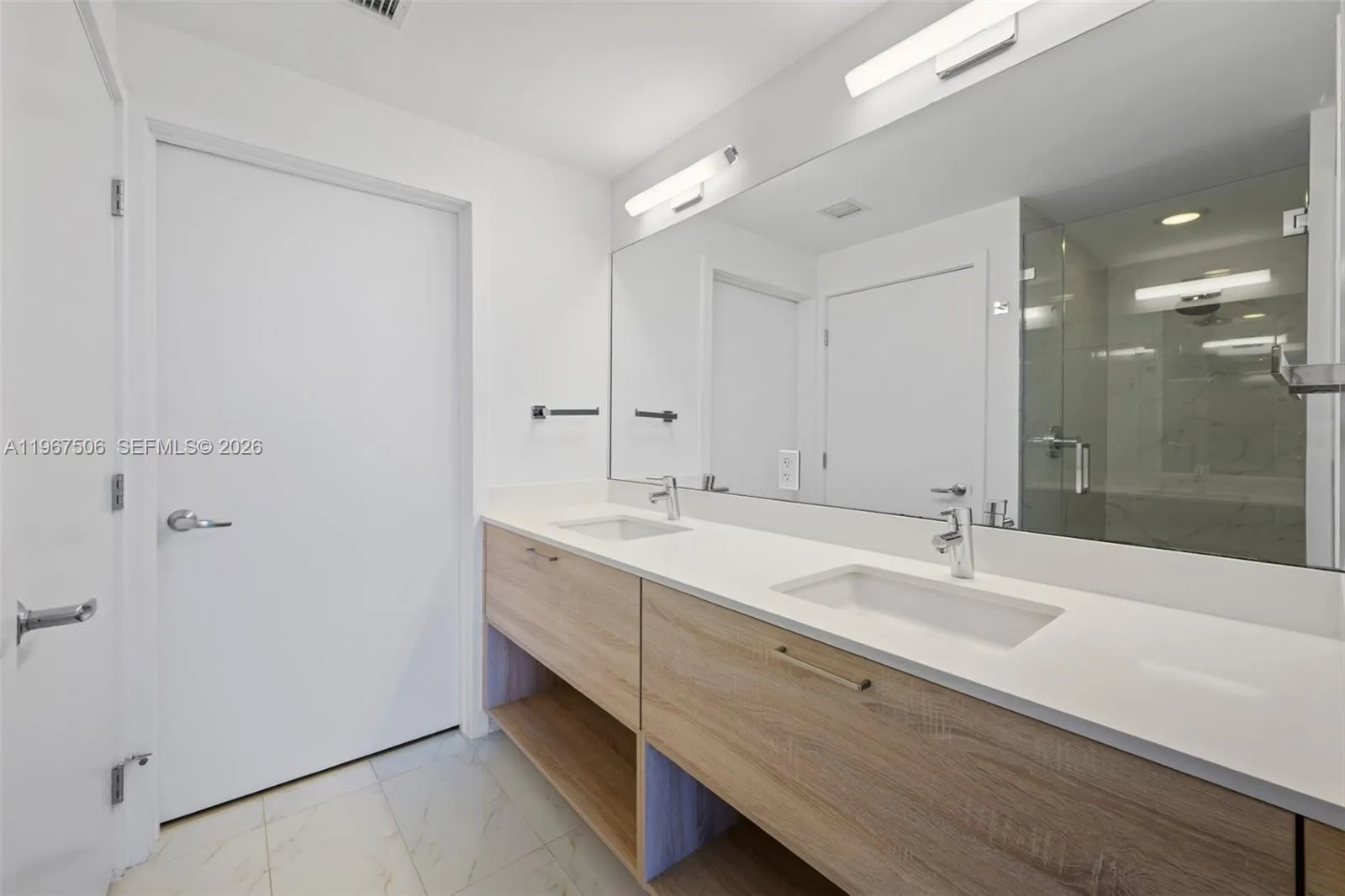 16385 Biscayne Blvd 3020, North Miami Beach, Flori, North Miami Beach, Florida 33160, 1 Bedroom Bedrooms, ,2 BathroomsBathrooms,Residential Lease,For Rent,16385 Biscayne Blvd 3020, North Miami Beach, Flori,A11967506