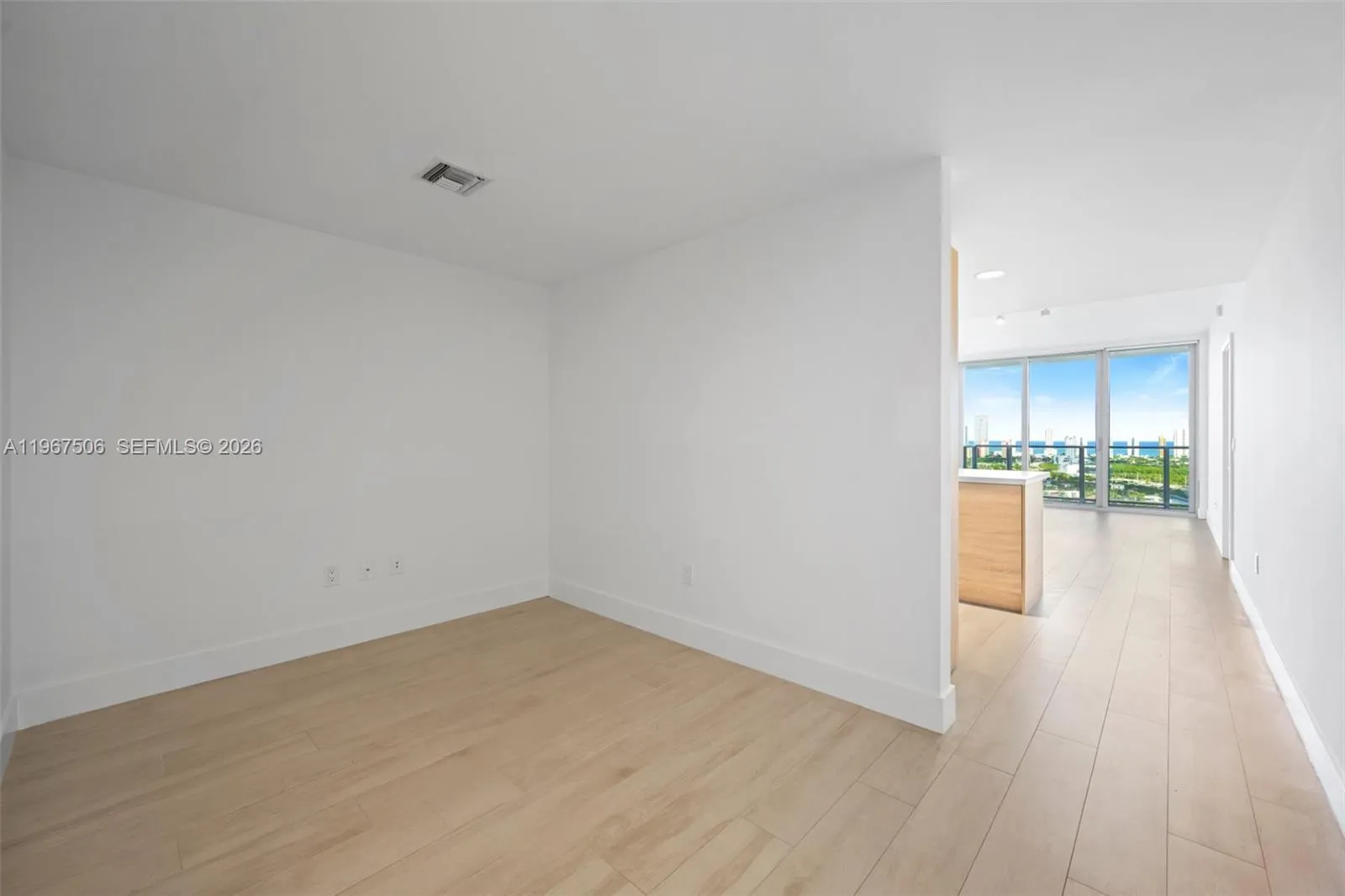 16385 Biscayne Blvd 3020, North Miami Beach, Flori, North Miami Beach, Florida 33160, 1 Bedroom Bedrooms, ,2 BathroomsBathrooms,Residential Lease,For Rent,16385 Biscayne Blvd 3020, North Miami Beach, Flori,A11967506