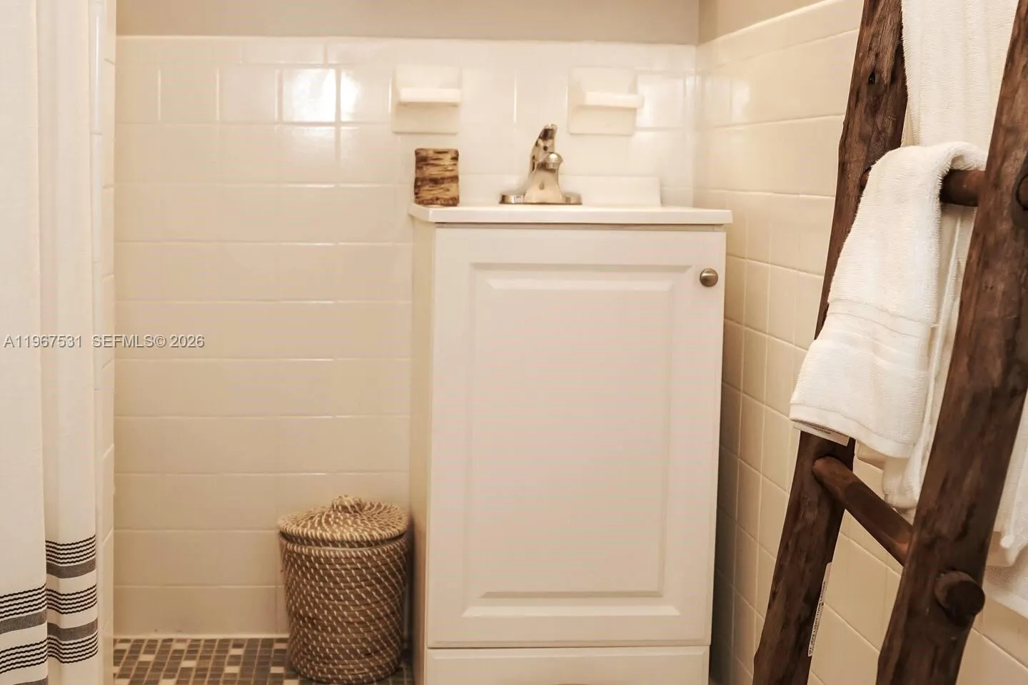 20 Se 12th St, Dania Beach, Florida 33004, Dania Beach, Florida 33004, ,Residential Income,For Sale,20 Se 12th St, Dania Beach, Florida 33004,A11967531