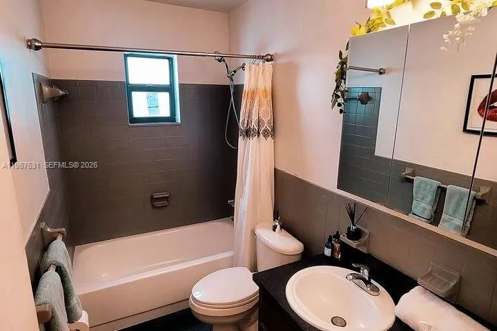 20 Se 12th St, Dania Beach, Florida 33004, Dania Beach, Florida 33004, ,Residential Income,For Sale,20 Se 12th St, Dania Beach, Florida 33004,A11967531