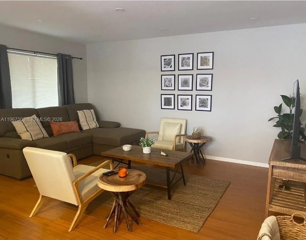 3050 Ne 5th Ter 10, Wilton Manors, Florida 33334, Wilton Manors, Florida 33334, 2 Bedrooms Bedrooms, ,1 BathroomBathrooms,Residential,For Sale,3050 Ne 5th Ter 10, Wilton Manors, Florida 33334,A11967500