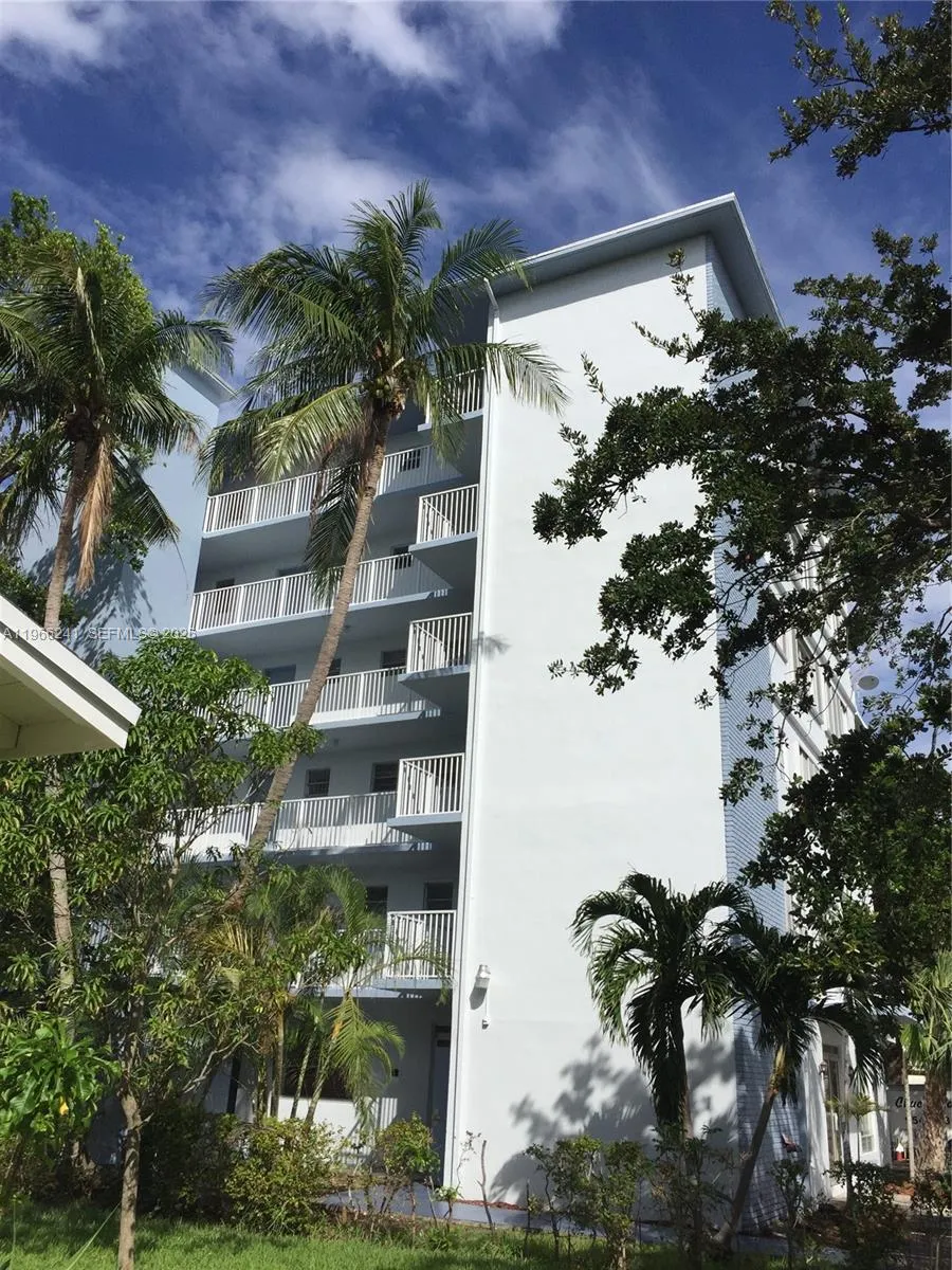 1701 Washington St 504, Hollywood, Florida 33020, Hollywood, Florida 33020, 1 Bedroom Bedrooms, ,1 BathroomBathrooms,Residential Lease,For Rent,1701 Washington St 504, Hollywood, Florida 33020,A11966241