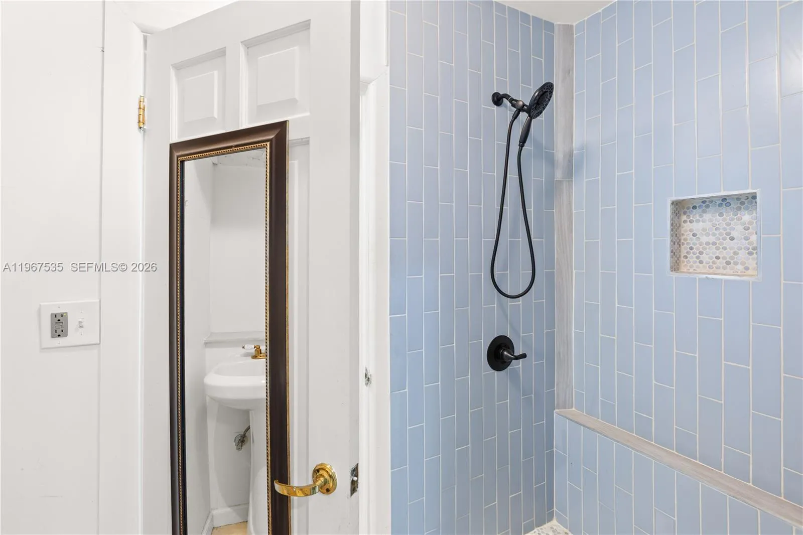 4487 Sw 15th Ter, Miami, Florida 33134, Miami, Florida 33134, 3 Bedrooms Bedrooms, ,2 BathroomsBathrooms,Residential,For Sale,4487 Sw 15th Ter, Miami, Florida 33134,A11967535