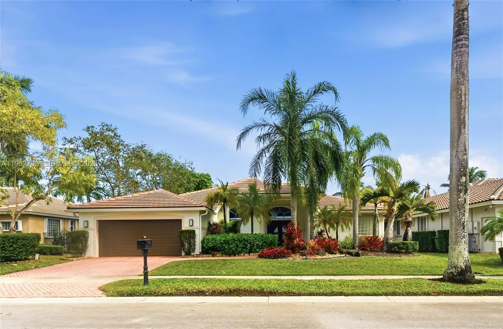2562 Eagle Run Ln, Weston, Florida 33327, Weston, Florida 33327, 4 Bedrooms Bedrooms, ,3 BathroomsBathrooms,Residential,For Sale,2562 Eagle Run Ln, Weston, Florida 33327,A11962733 2562 Eagle Run Ln, Weston, Florida 33327, Weston, Florida 33327, 4 Bedrooms Bedrooms, ,3 BathroomsBathrooms,Residential,For Sale,2562 Eagle Run Ln, Weston, Florida 33327,A11962733