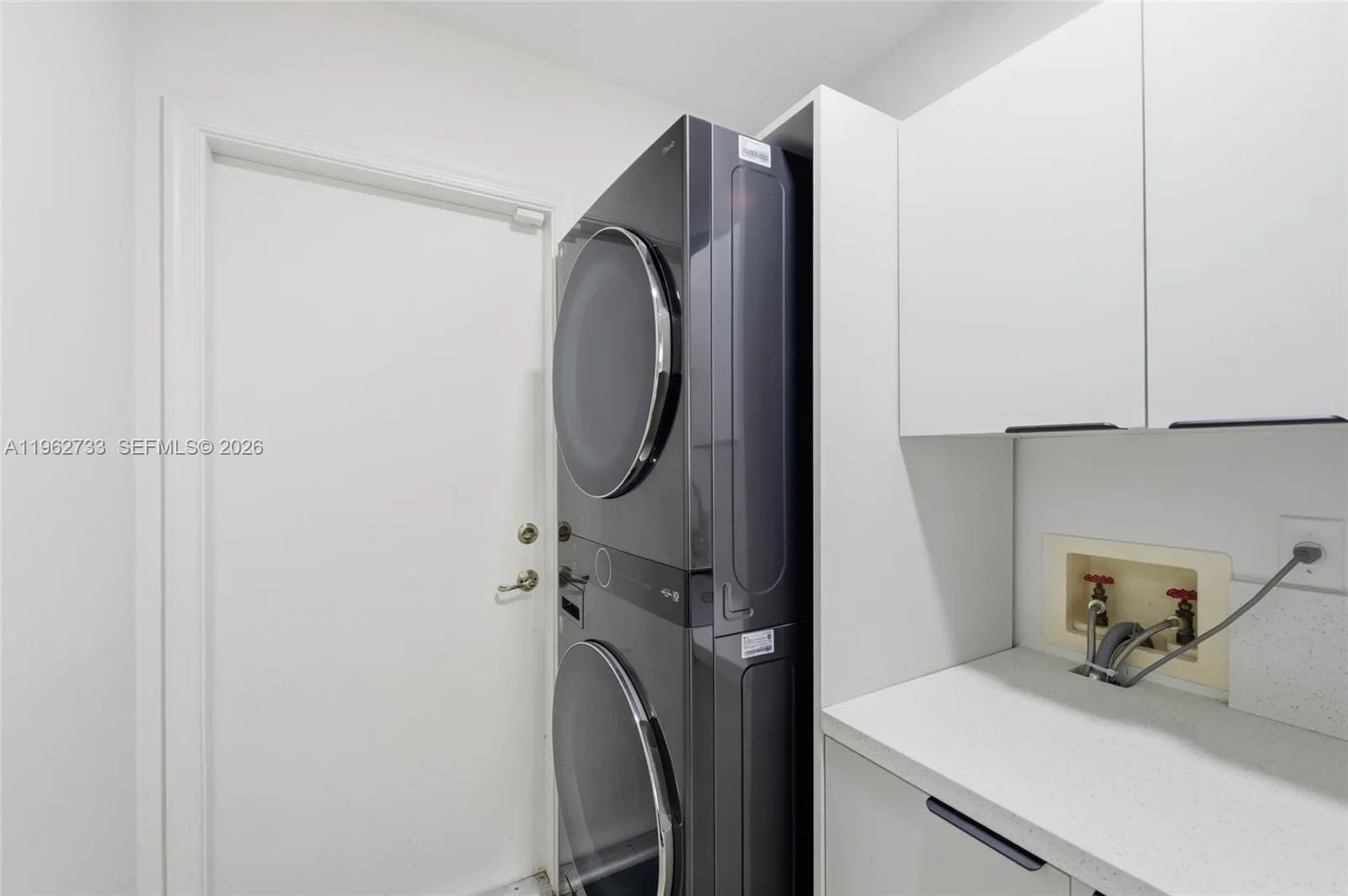 2562 Eagle Run Ln, Weston, Florida 33327, Weston, Florida 33327, 4 Bedrooms Bedrooms, ,3 BathroomsBathrooms,Residential,For Sale,2562 Eagle Run Ln, Weston, Florida 33327,A11962733