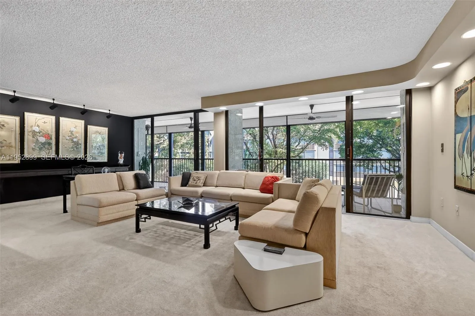 Hollywood, Florida 33021, Hollywood, Florida 33021, 2 Bedrooms Bedrooms, ,2 BathroomsBathrooms,Residential,For Sale, Hollywood, Florida 33021,A11952899