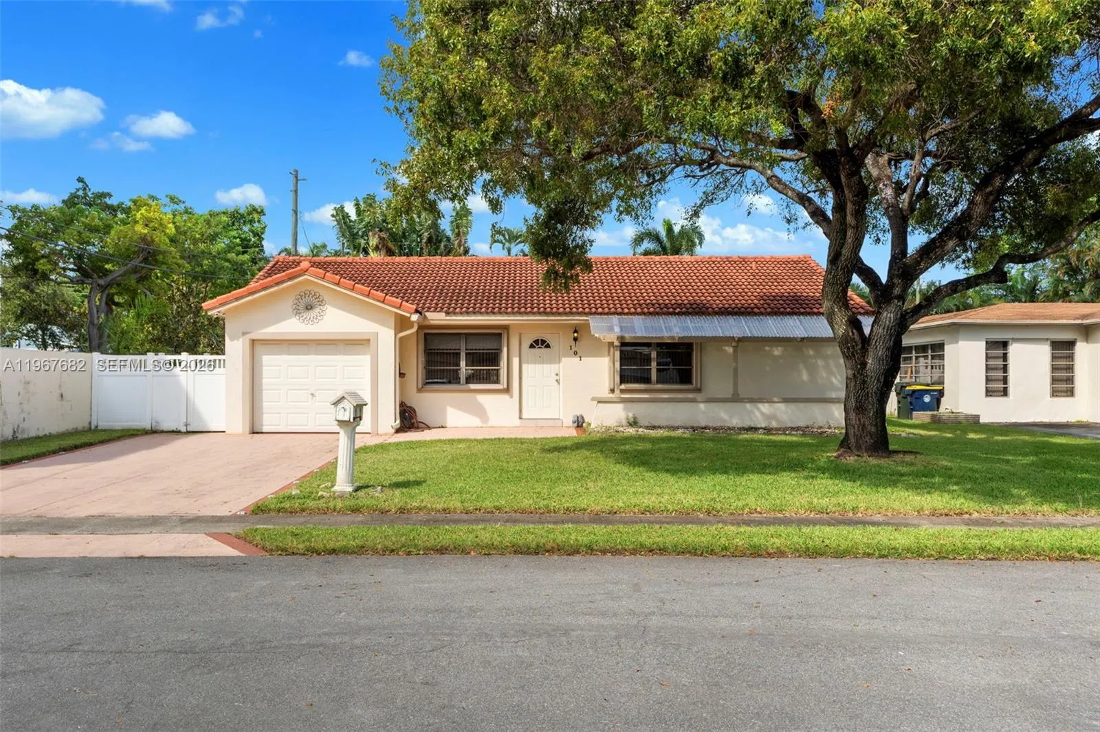 101 Ne 2nd Pl 0, Dania Beach, Florida 33004, Dania Beach, Florida 33004, 3 Bedrooms Bedrooms, ,2 BathroomsBathrooms,Residential Lease,For Rent,101 Ne 2nd Pl 0, Dania Beach, Florida 33004,A11967682