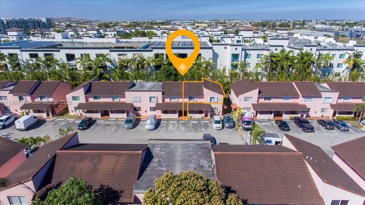 8027 Lake Dr 201, Doral, Florida 33166, Doral, Florida 33166, 2 Bedrooms Bedrooms, ,2 BathroomsBathrooms,Residential,For Sale,8027 Lake Dr 201, Doral, Florida 33166,A11967670