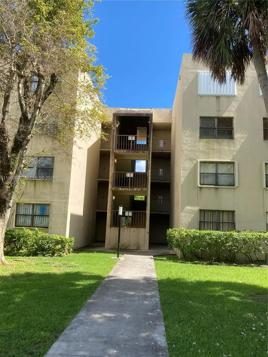 8004 Sw 149th Ave C112, Miami, Florida 33193, Miami, Florida 33193, 2 Bedrooms Bedrooms, ,2 BathroomsBathrooms,Residential Lease,For Rent,8004 Sw 149th Ave C112, Miami, Florida 33193,A11967697