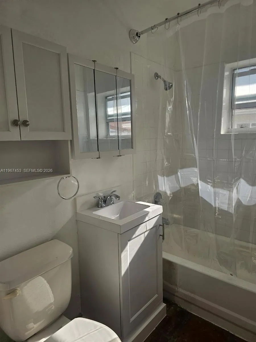 3475 Sw 1st Ave 14, Miami, Florida 33145, Miami, Florida 33145, 1 Bedroom Bedrooms, ,1 BathroomBathrooms,Residential Lease,For Rent,3475 Sw 1st Ave 14, Miami, Florida 33145,A11967453