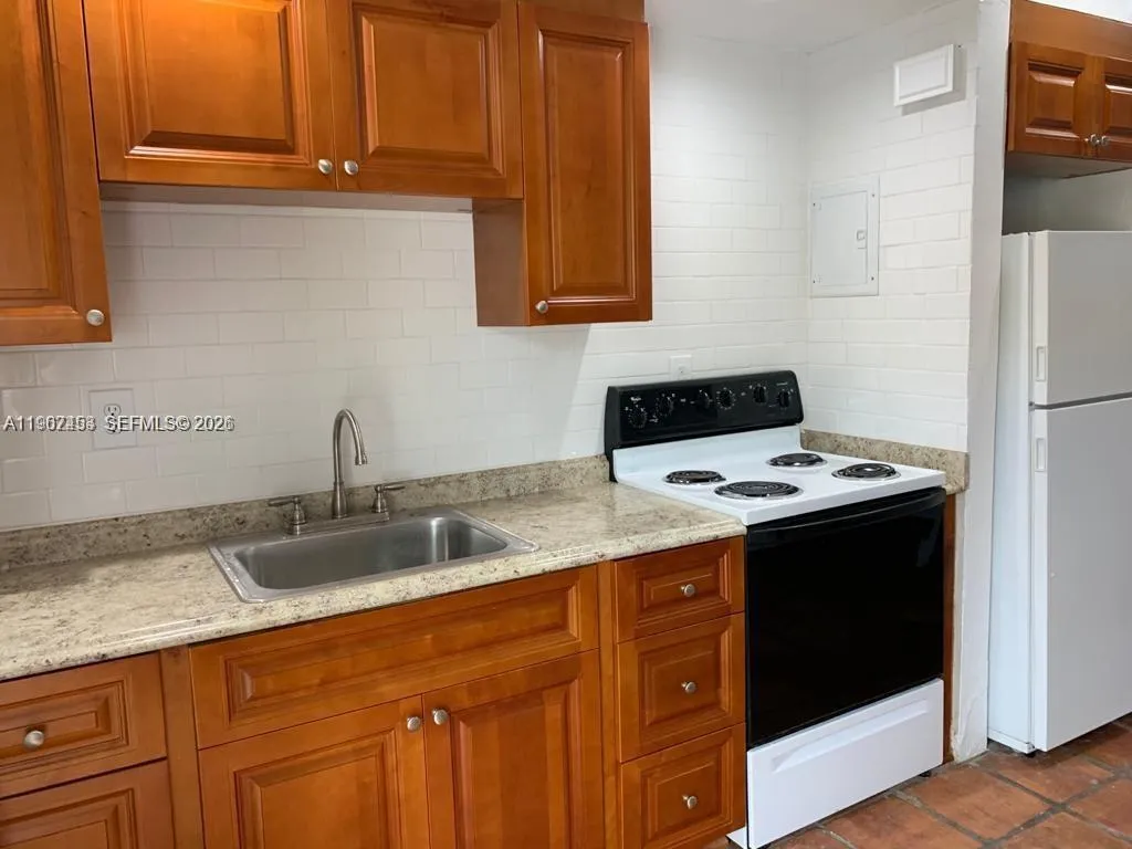 3475 Sw 1st Ave 14, Miami, Florida 33145, Miami, Florida 33145, 1 Bedroom Bedrooms, ,1 BathroomBathrooms,Residential Lease,For Rent,3475 Sw 1st Ave 14, Miami, Florida 33145,A11967453