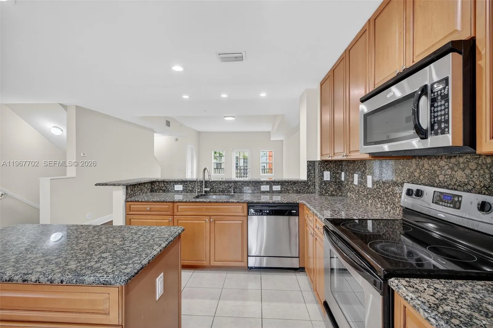 617 Sw 1st Ave, Pompano Beach, Florida 33060, Pompano Beach, Florida 33060, 3 Bedrooms Bedrooms, ,2 BathroomsBathrooms,Residential,For Sale,617 Sw 1st Ave, Pompano Beach, Florida 33060,A11967702