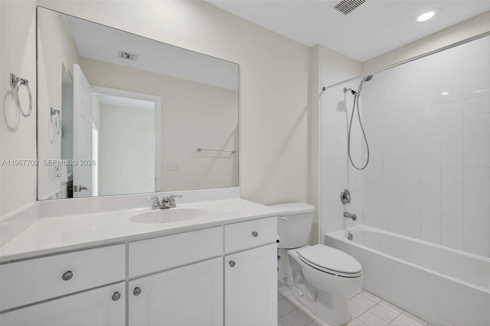 617 Sw 1st Ave, Pompano Beach, Florida 33060, Pompano Beach, Florida 33060, 3 Bedrooms Bedrooms, ,2 BathroomsBathrooms,Residential,For Sale,617 Sw 1st Ave, Pompano Beach, Florida 33060,A11967702